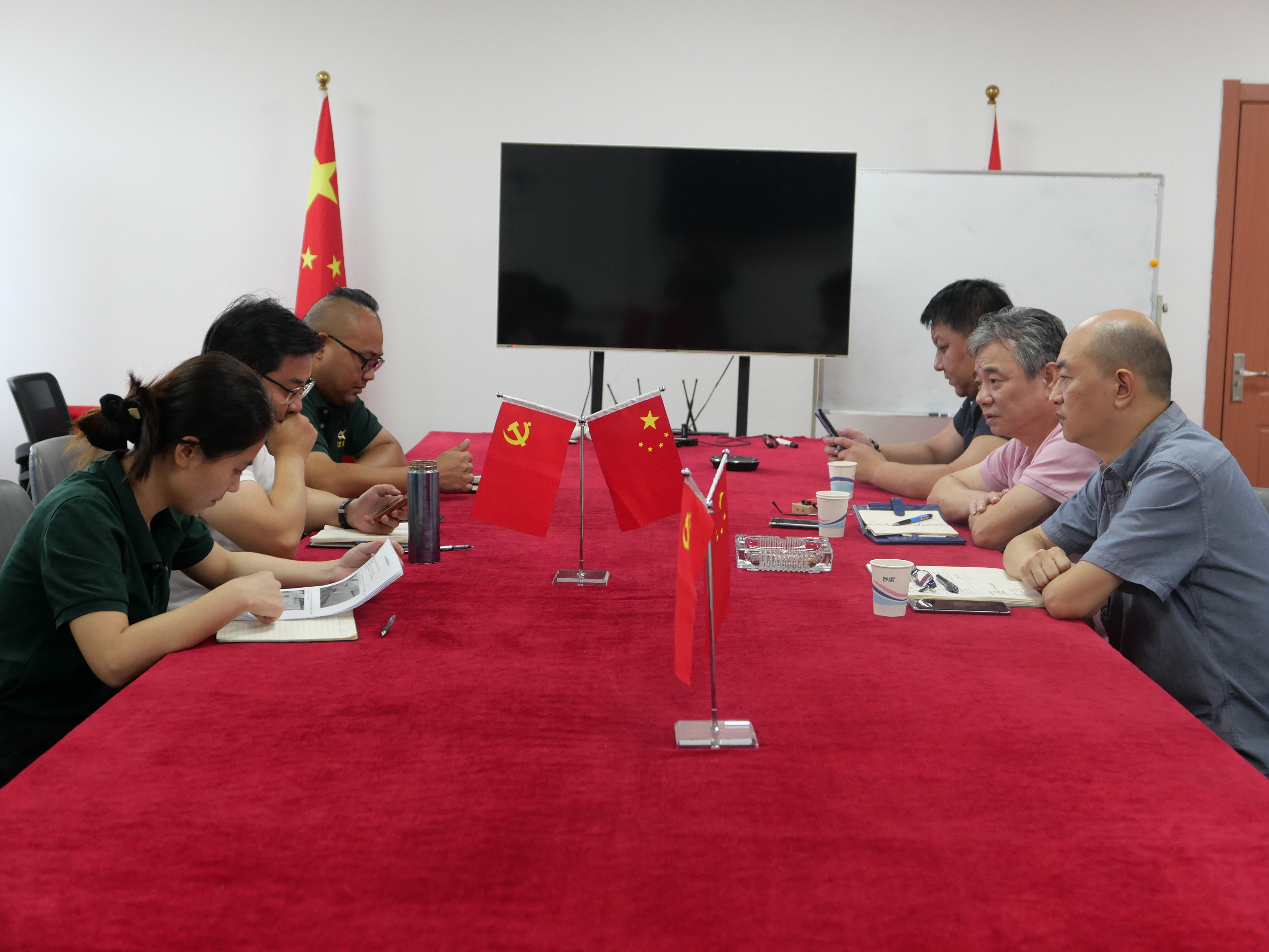 上海繁納旭進(jìn)出口有限公司蒞臨中鏢危運(yùn)